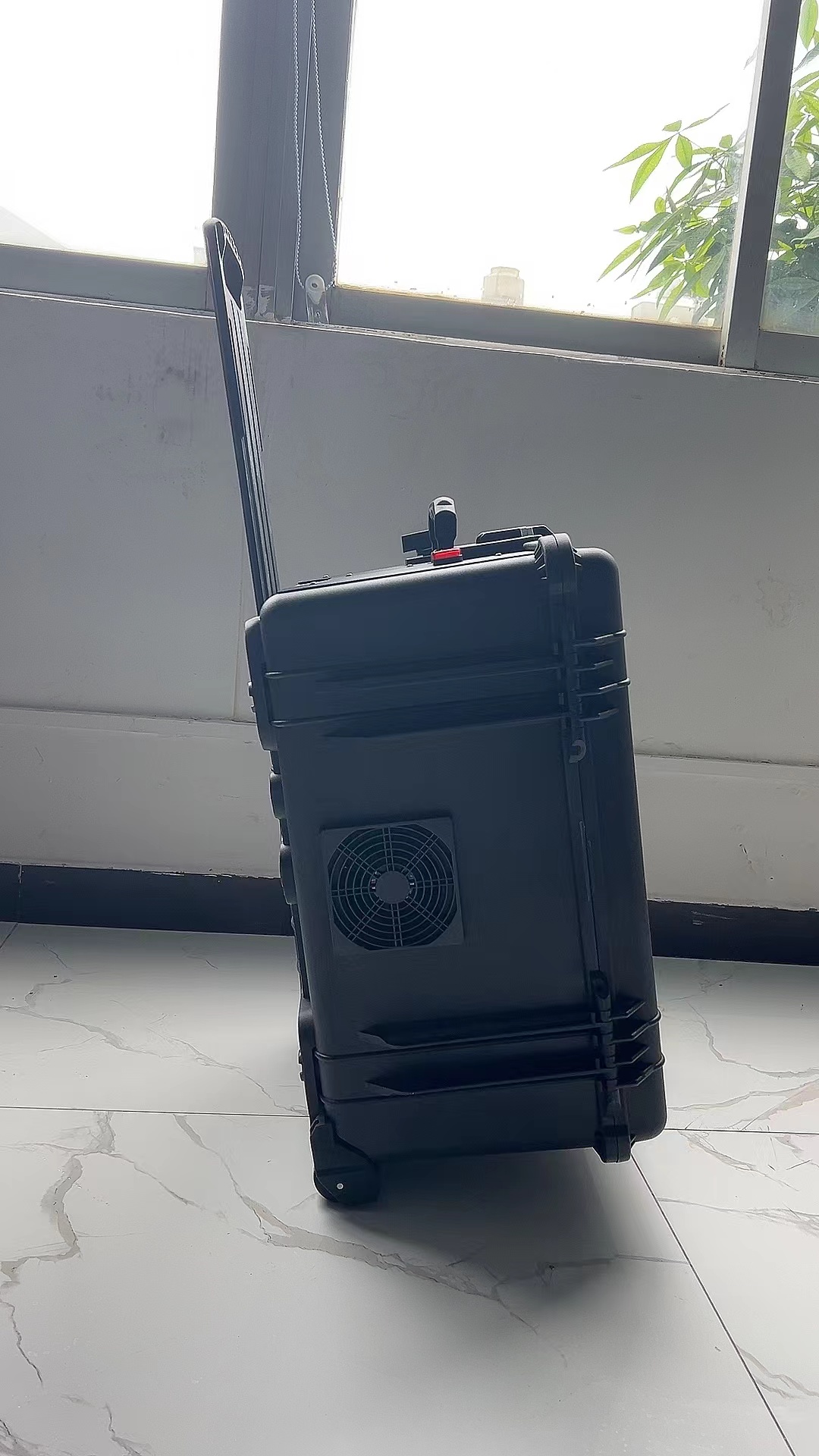 宁津手拉箱型移动通信干扰器